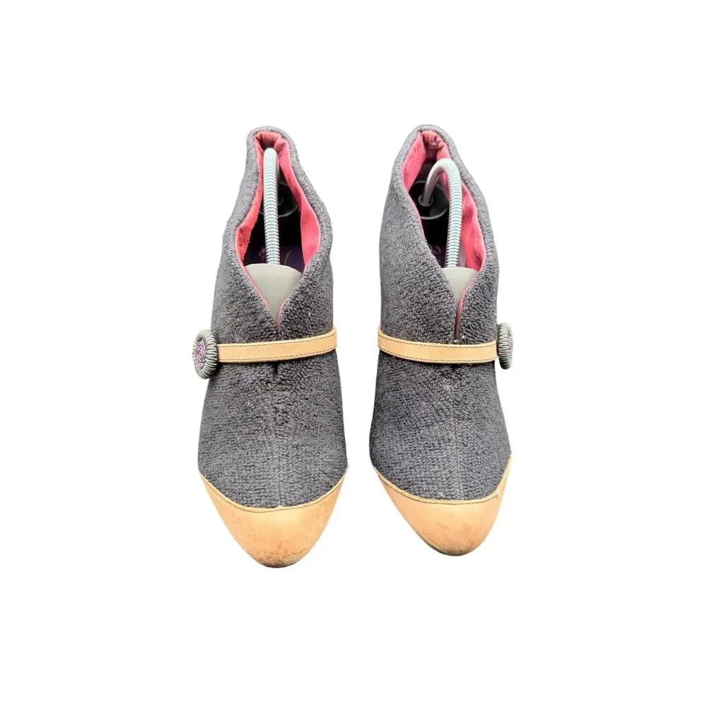 Poetic License Open for Business Booties EU 41 US 10 Wool Heels